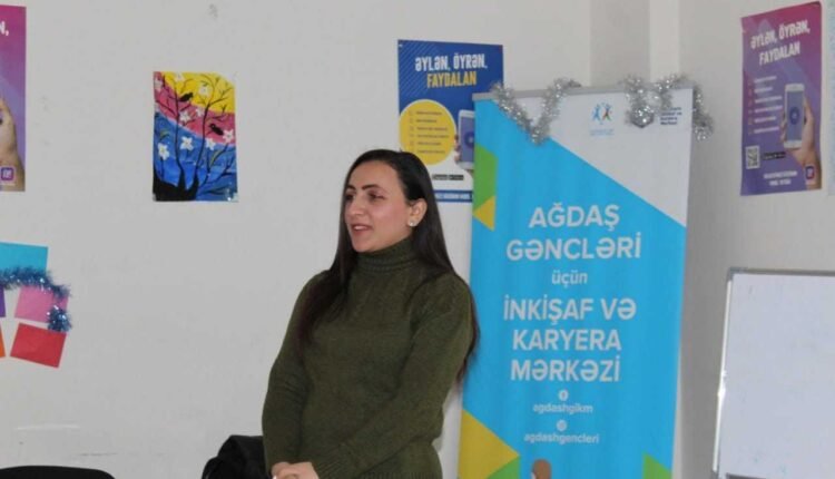 Təlimçi Zəminə Ədilova